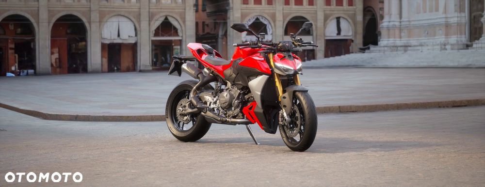 Ducati Streetfighter V2 - 2