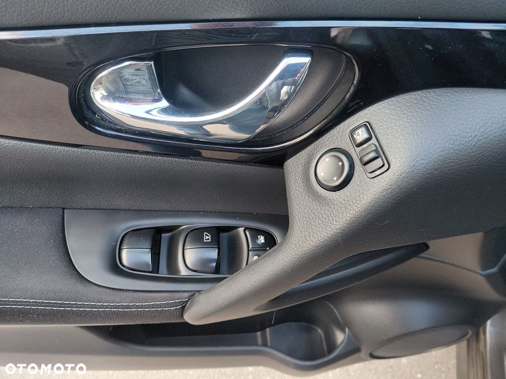 Nissan Qashqai - 10