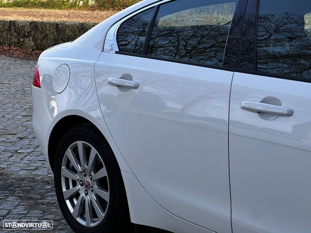 Jaguar XE 20d Aut. Pure - 14