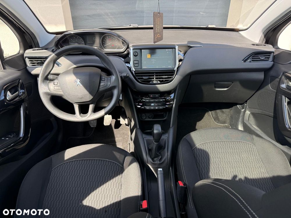 Peugeot 208 1.2 VTi Allure - 17