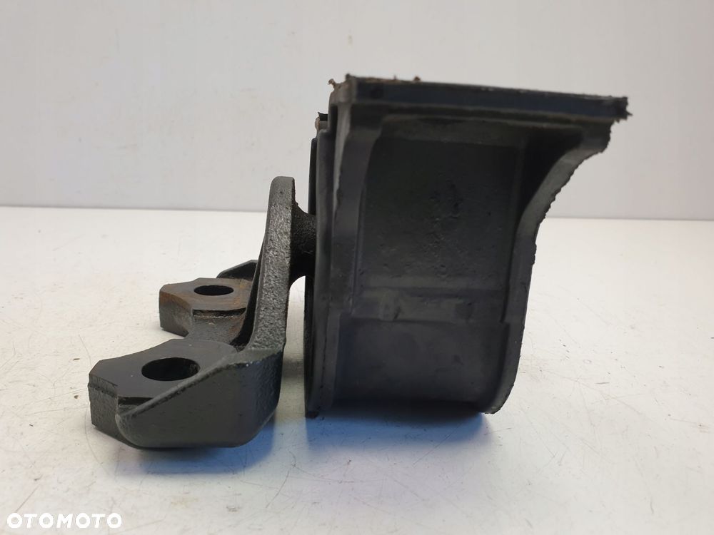 Opel Meriva A OPC 1.6 T turbo PODUSZKA SILNIKA - 3