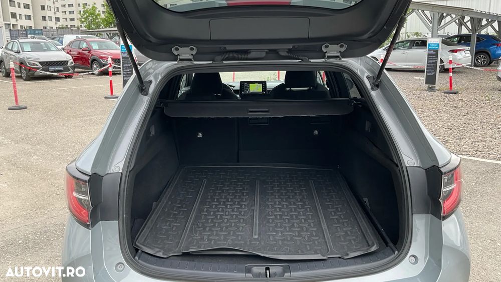 Toyota Corolla 1.8 HSD Dynamic - 10