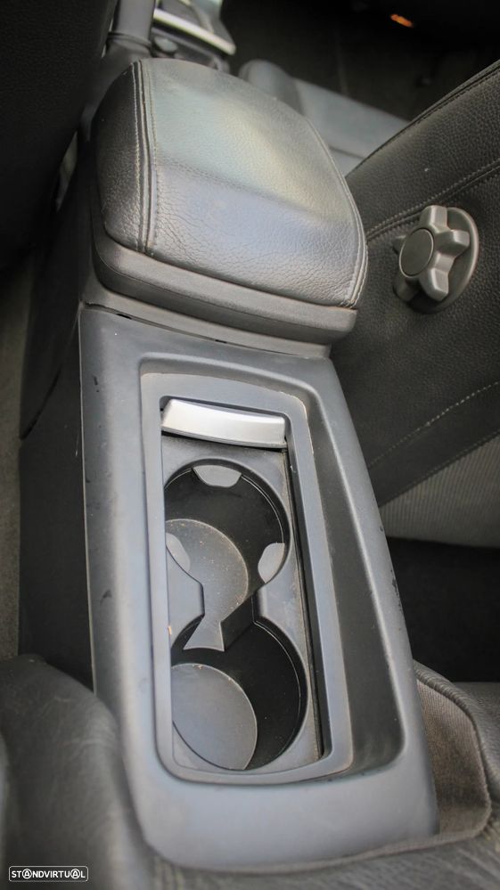 Volvo C70 2.4 D5 Summum Geartronic - 26