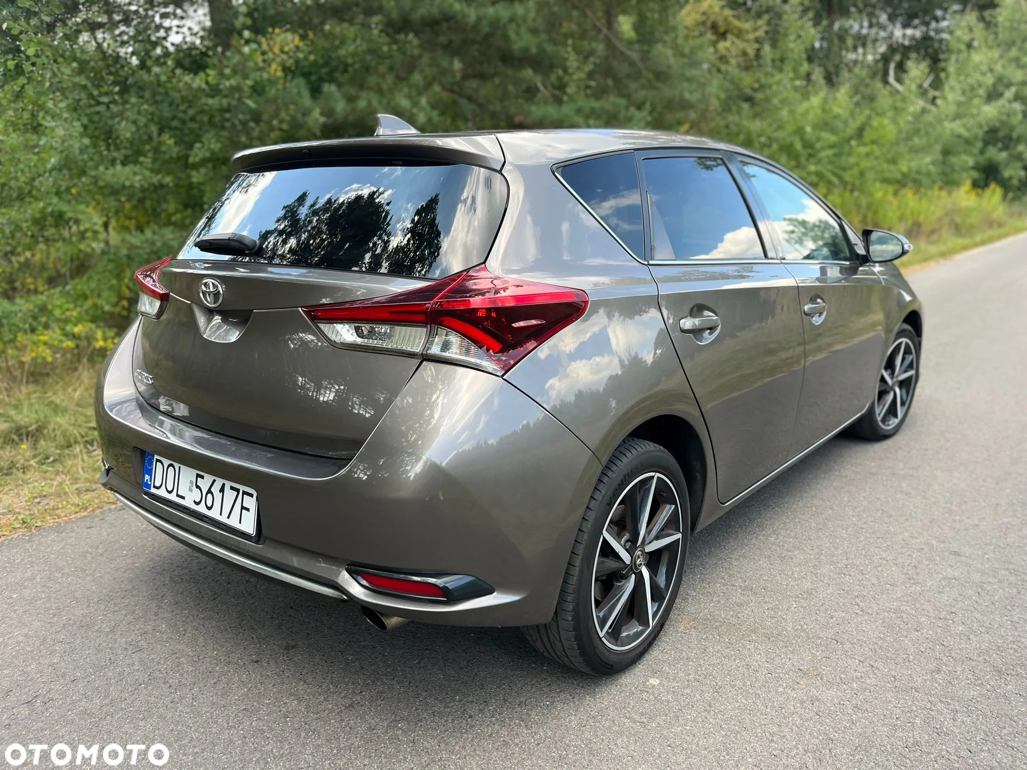 Toyota Auris 1.2 T Premium MS - 8