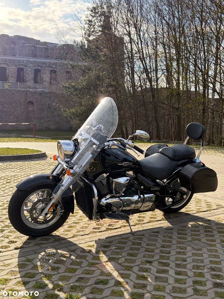 Suzuki Intruder - 4