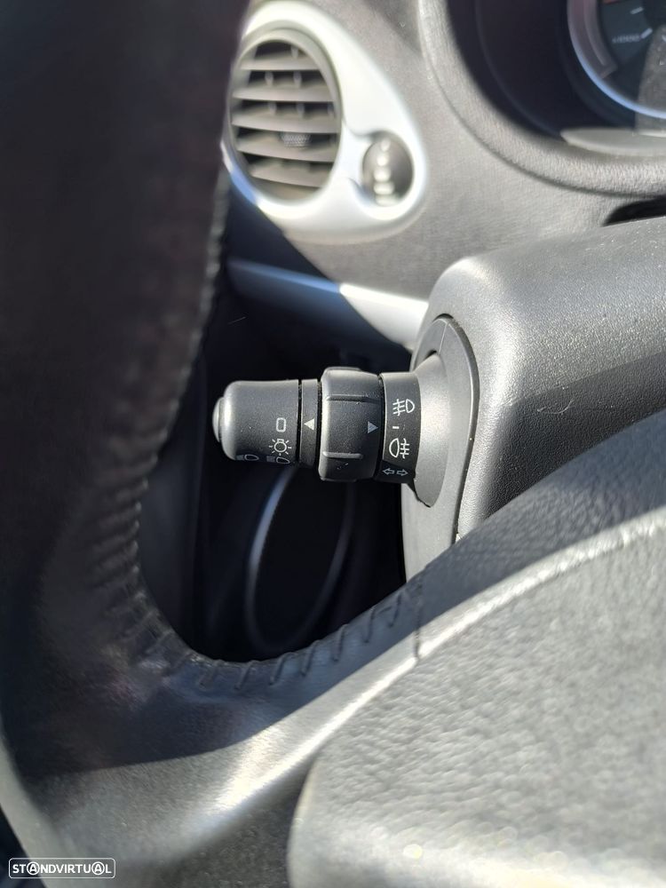 Renault Clio 1.5 dCi Dynamique Luxe - 24