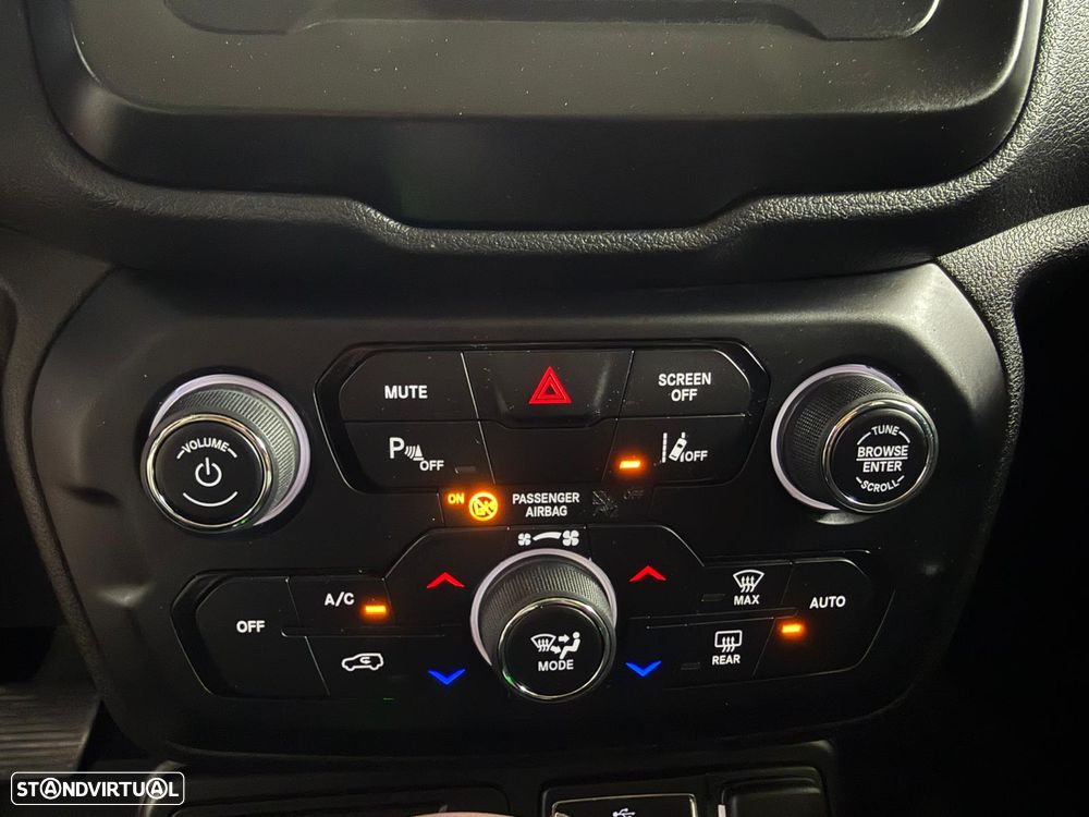 Jeep Renegade 1.3 T Night Eagle DCT - 21