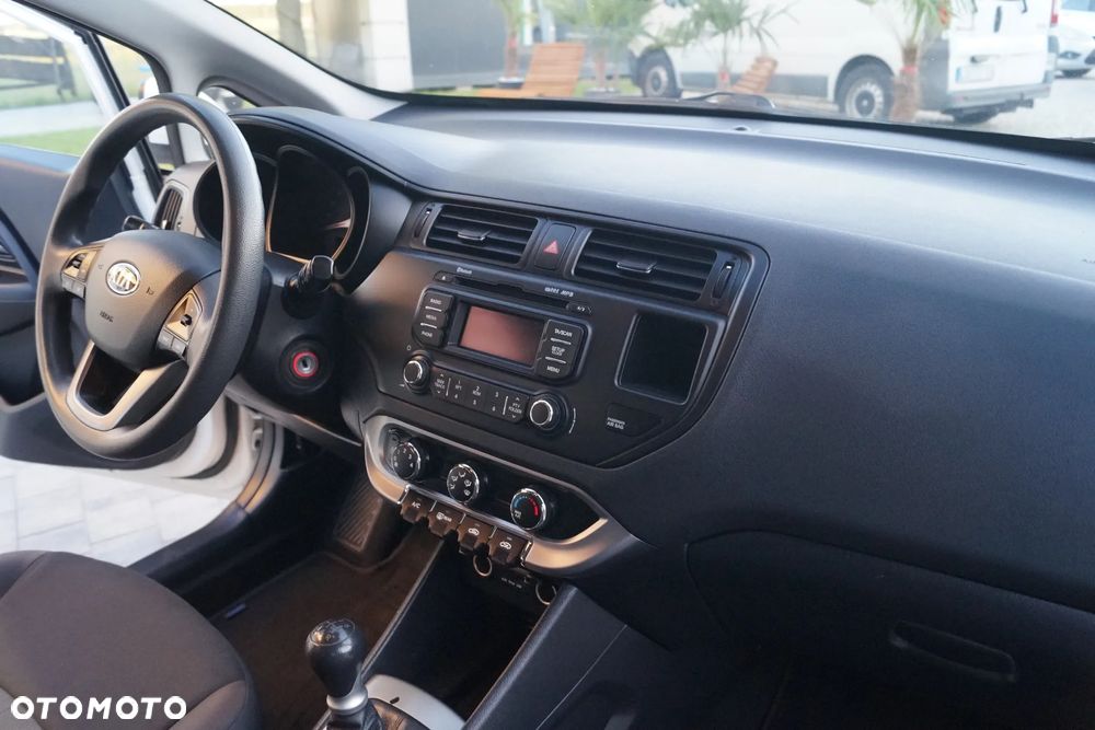 Kia Rio 1.2 Edition 7 - 10