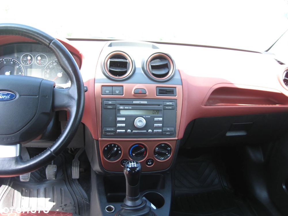 Ford Fiesta - 11