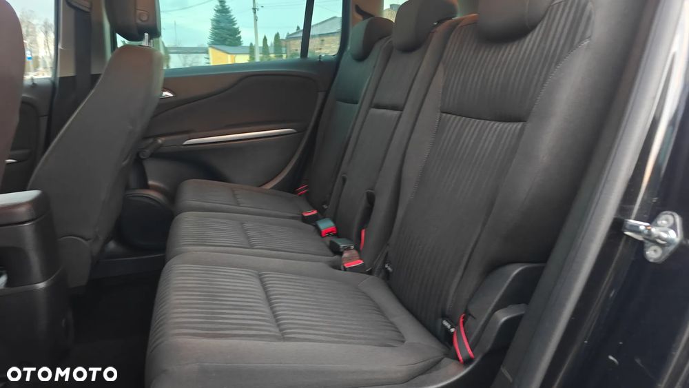 Opel Zafira Tourer 1.4 Turbo Business Edition - 28