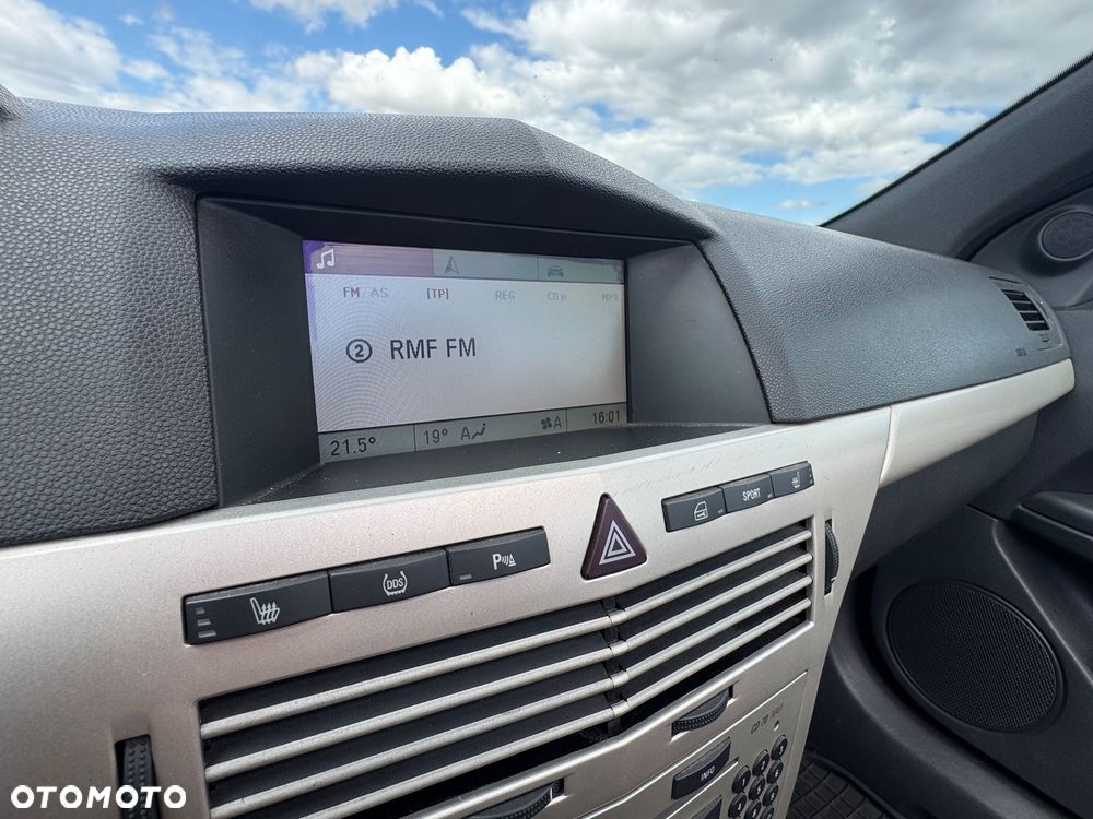 Opel Astra 2.0 T Cosmo - 15