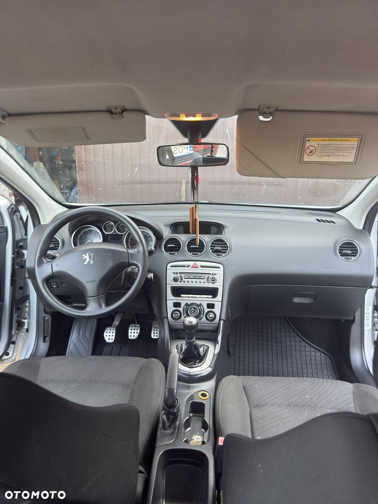 Peugeot 308 - 8