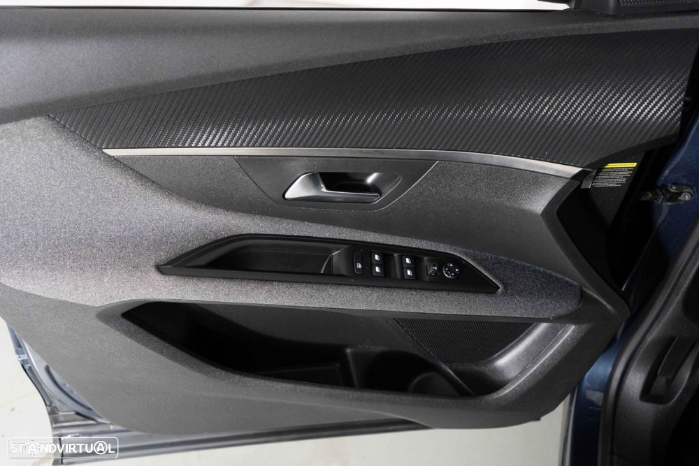 Peugeot 5008 1.2 PureTech Allure EAT8 - 24