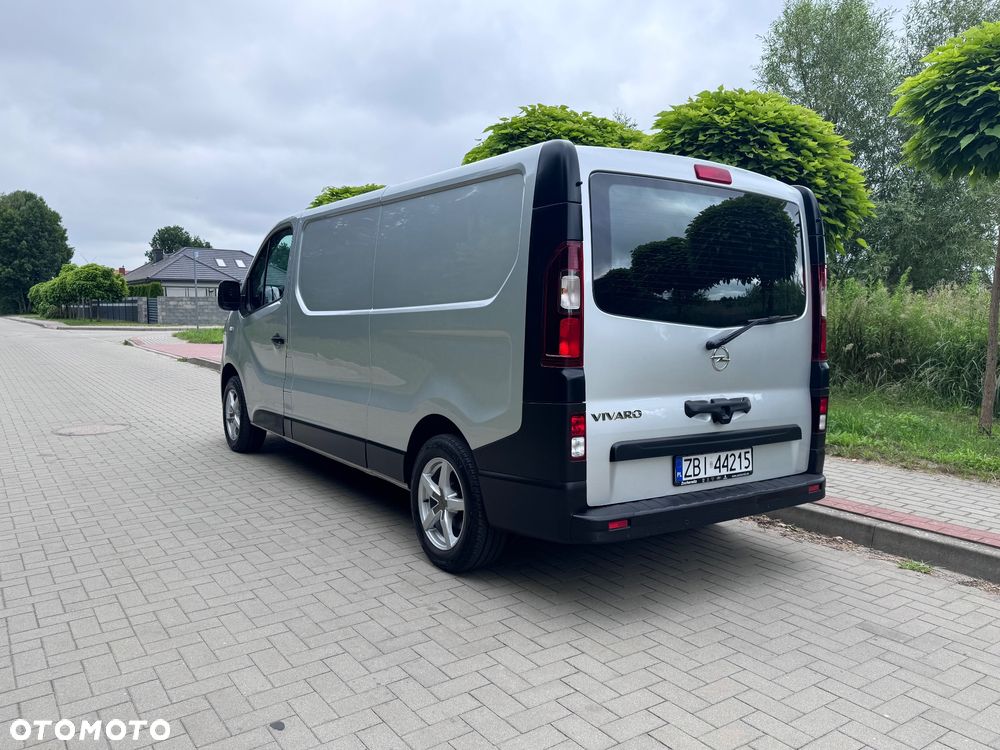 Opel Vivaro - 8