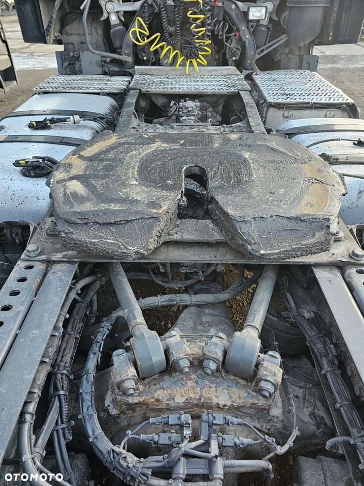 Mercedes-Benz ACTROS - 8