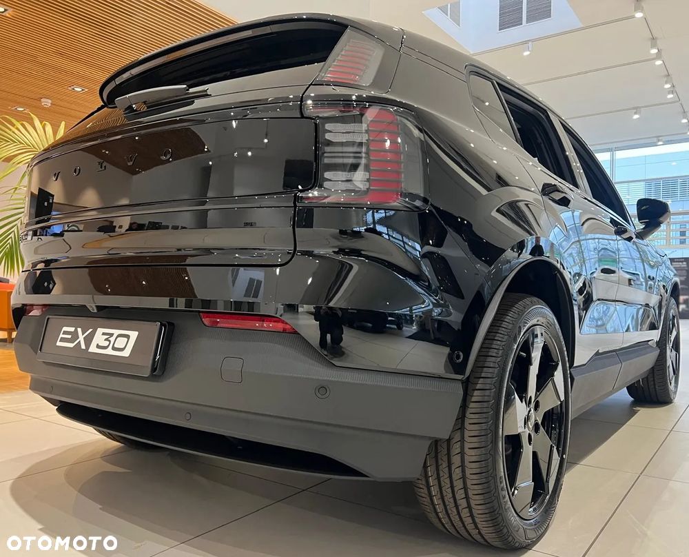 Volvo EX30 69kWh Single Motor Long Range Plus Black Edition - 2
