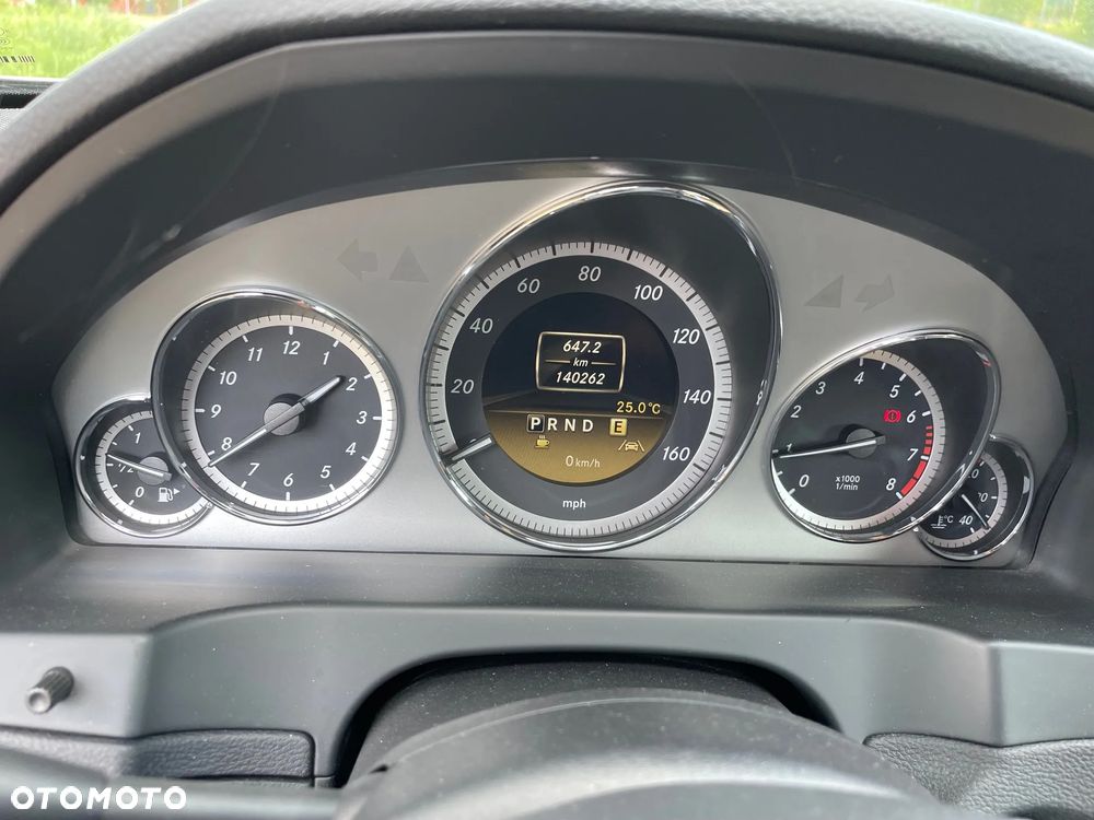 Mercedes-Benz Klasa E 350 BlueEFFICIENCY 7G-TRONIC Elegance - 21