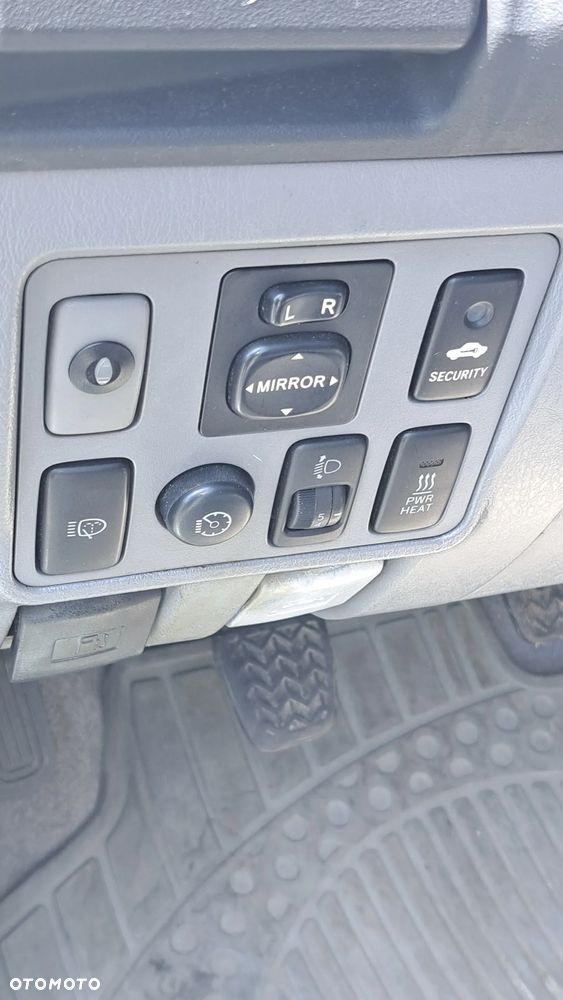 Toyota Hilux 3.0 D-4D Sol - 21