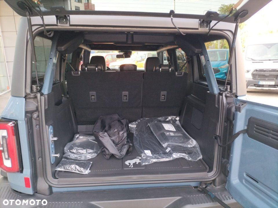 Ford Bronco - 17