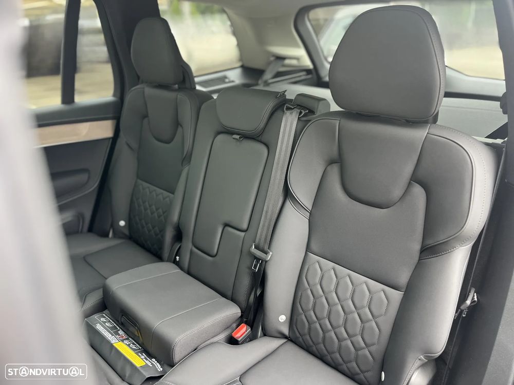 Volvo XC 90 2.0 T8 PHEV Plus Dark AWD - 19