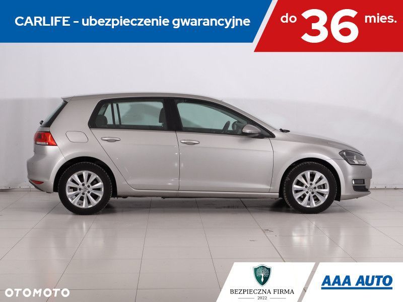 Volkswagen Golf - 8