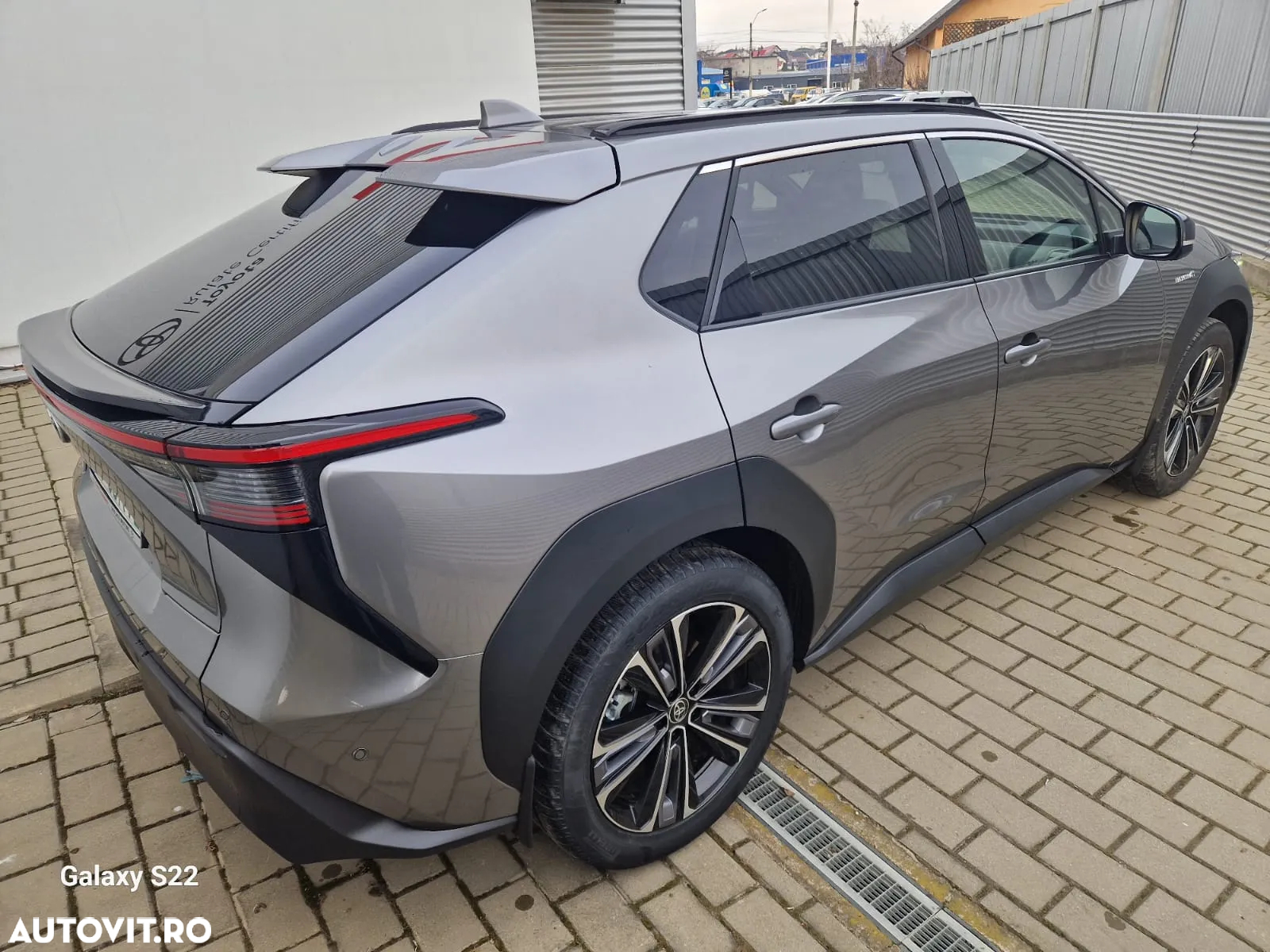 Toyota BZ4X 150 KW FWD (4x2) Luxury - 5