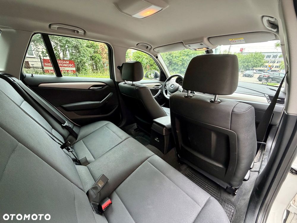BMW X1 sDrive16d - 14