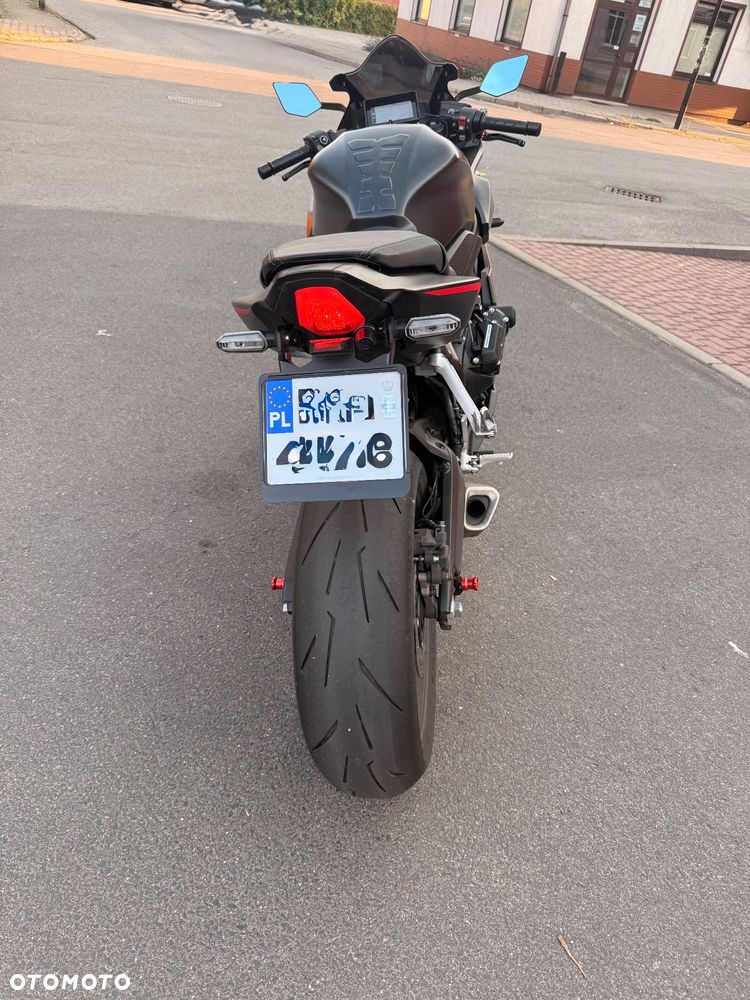 Honda CBR - 4