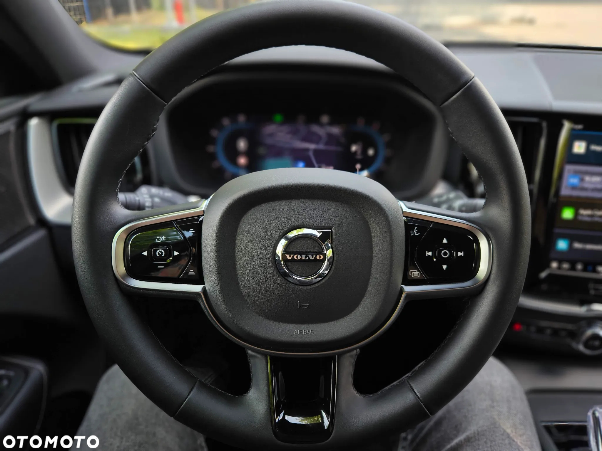 Volvo XC 60 B4 D AWD Plus Dark - 21