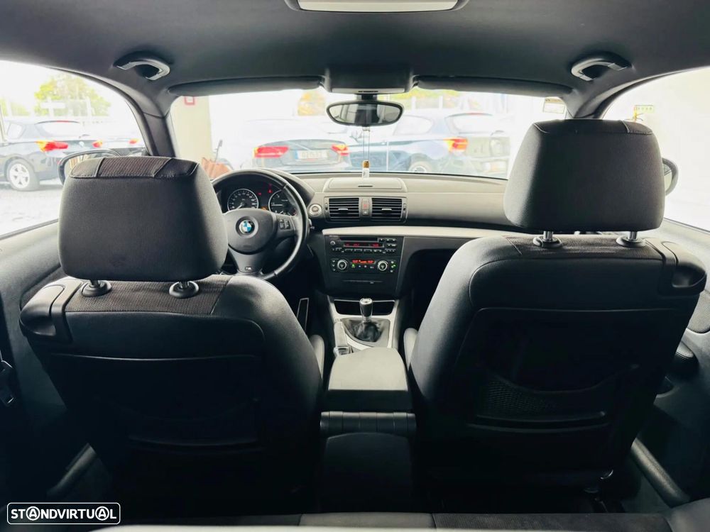 BMW 118 d Pack M - 33