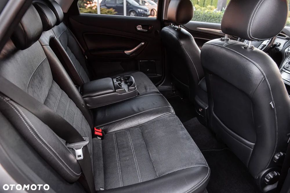 Ford Mondeo 2.5 Black Magic - 28