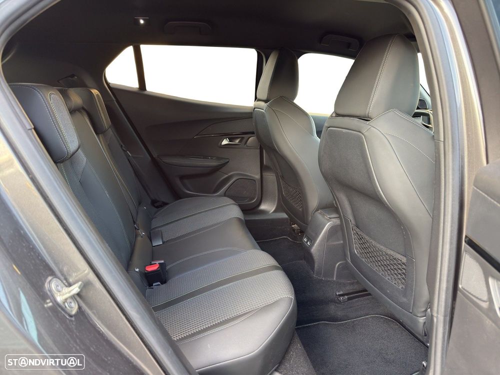 Peugeot 2008 1.2 PureTech GT Line EAT8 - 14