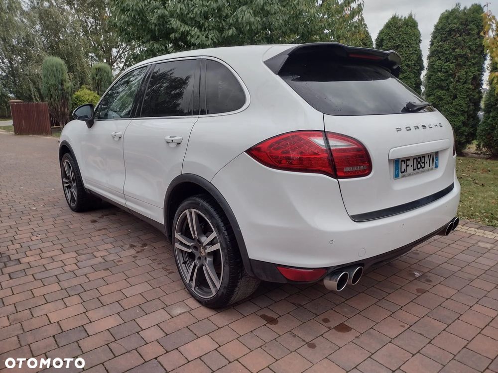 Porsche Cayenne - 4