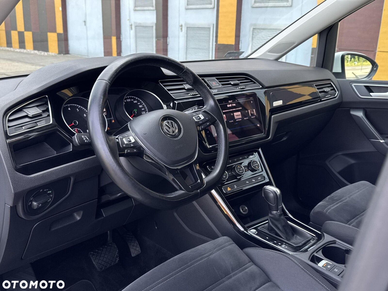 Volkswagen Touran 1.4 TSI BMT Highline DSG - 10