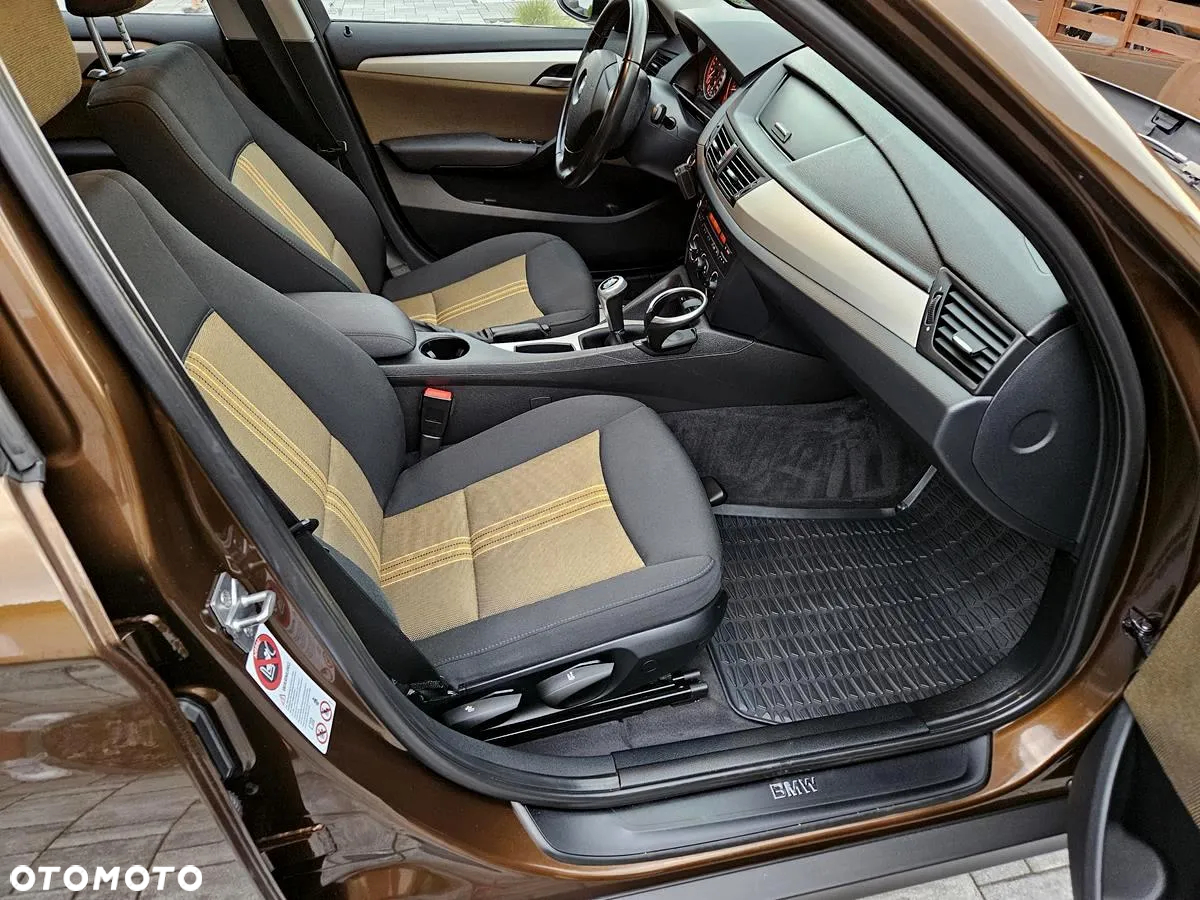 BMW X1 sDrive18i - 24