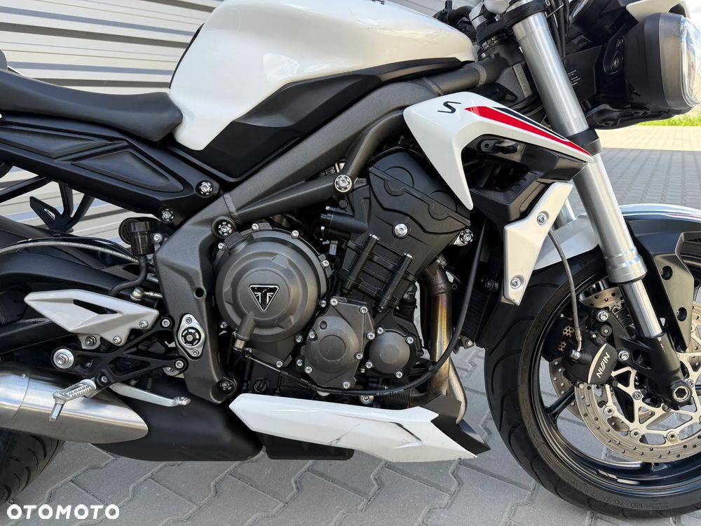 Triumph Street Triple - 22