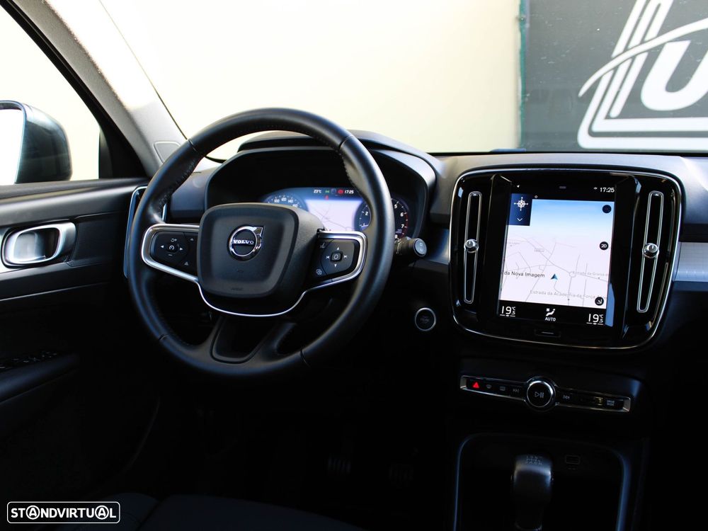 Volvo XC 40 1.5 T2 Momentum Plus - 24