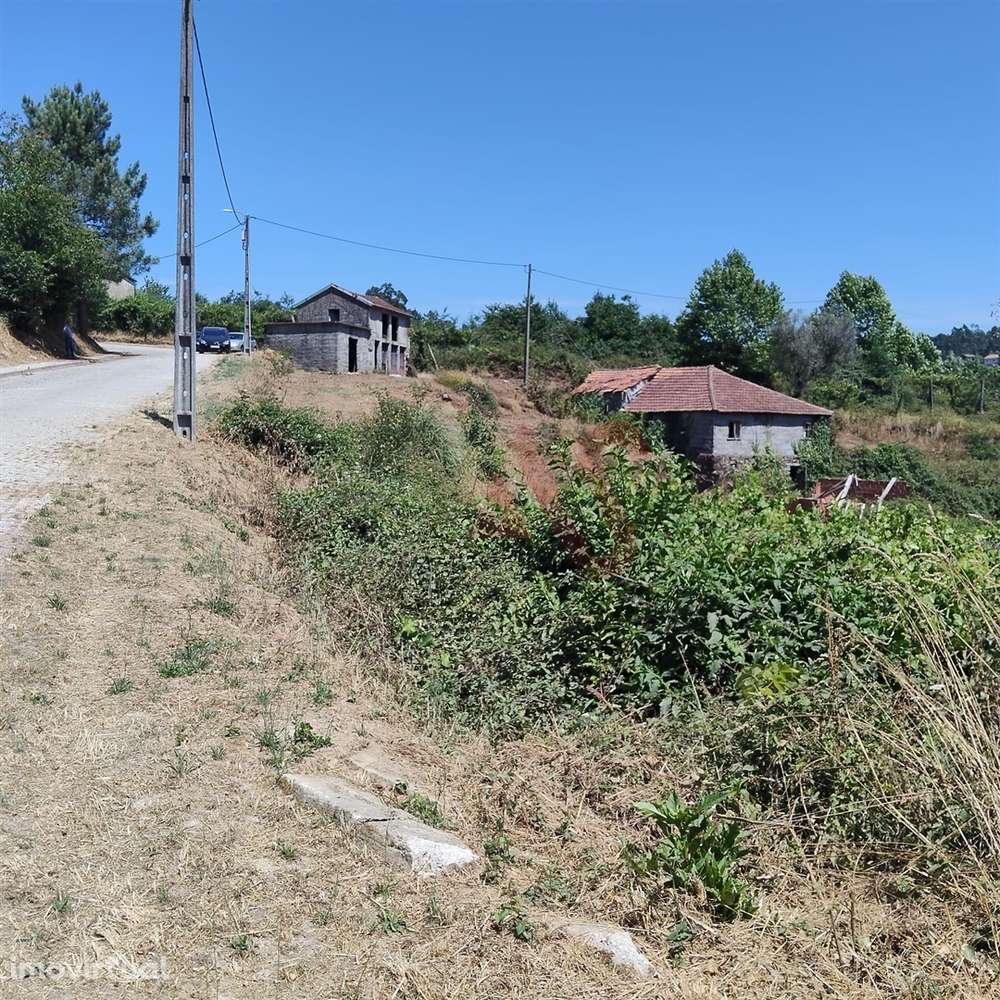 Moradias para restaurar com terreno de 41.214 m² em Borba de Godim, Fe - Grande imagem: 4/28