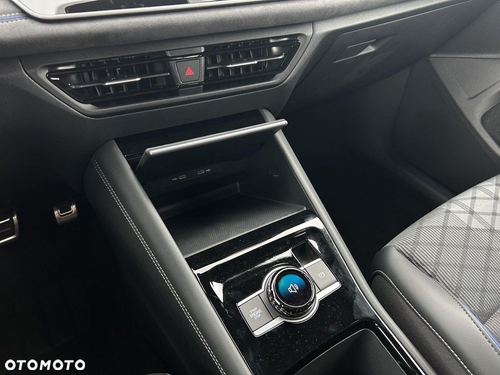 Volkswagen Tiguan - 26