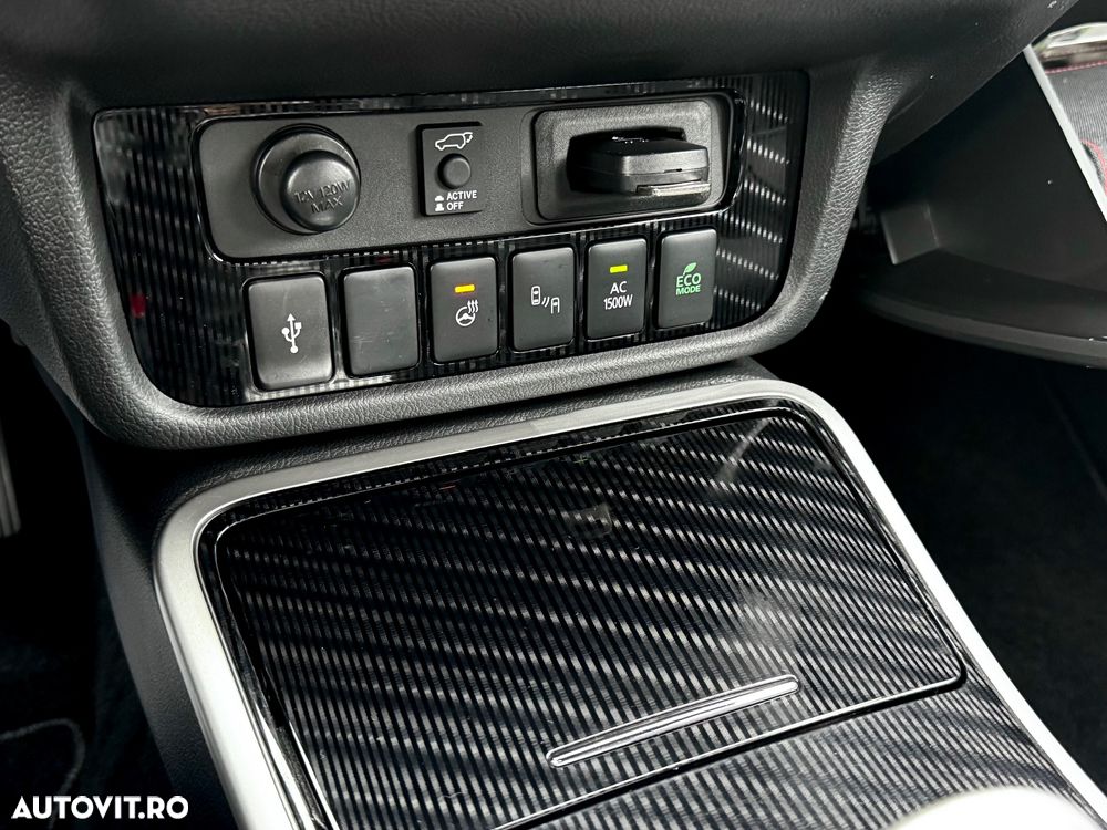 Mitsubishi Outlander - 25