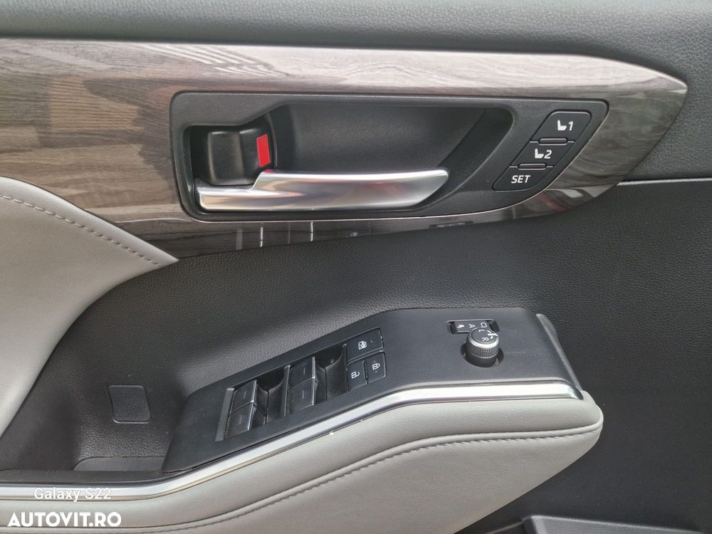 Toyota Highlander 2.5 L Dynamic Force 248CP Luxury Pearly - 13