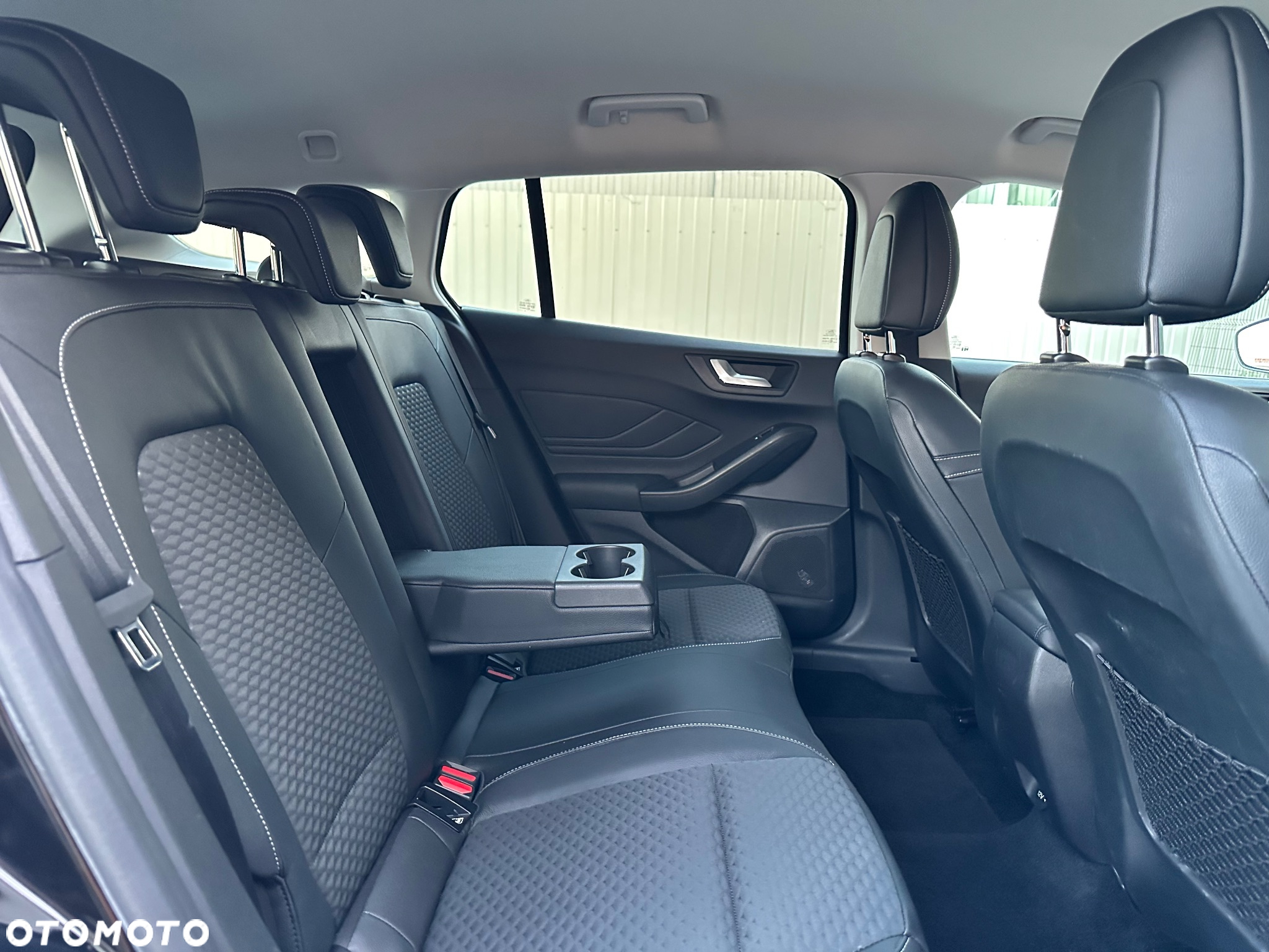 Ford Focus Turnier 1.5 EcoBlue Start-Stopp-System TITANIUM DESIGN - 15