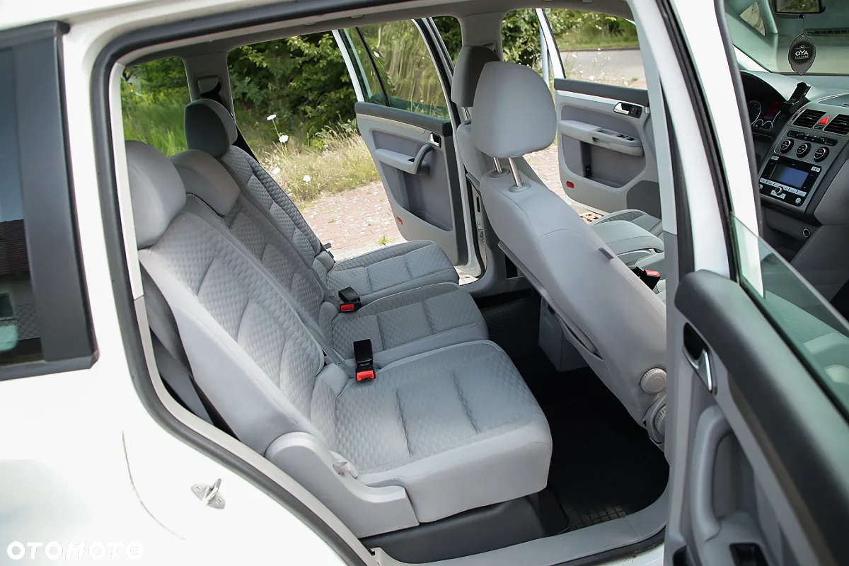 Volkswagen Touran 2.0 TDI DPF Trendline - 21