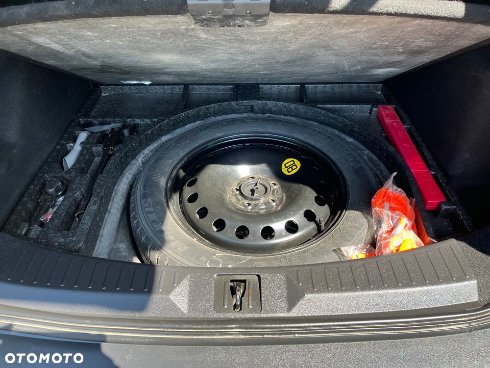 Ford Kuga - 16