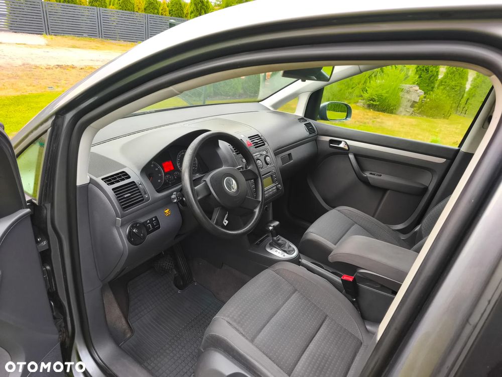 Volkswagen Touran 1.6 FSI Trendline Tiptr - 14
