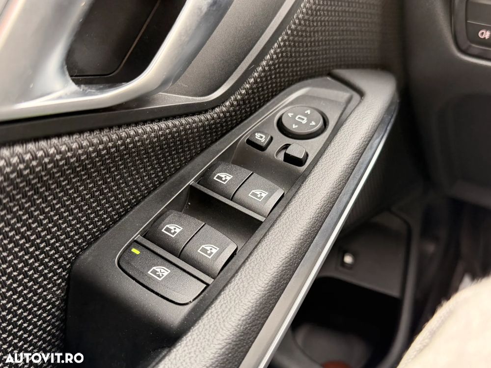 BMW Seria 3 330e Aut. Advantage - 13