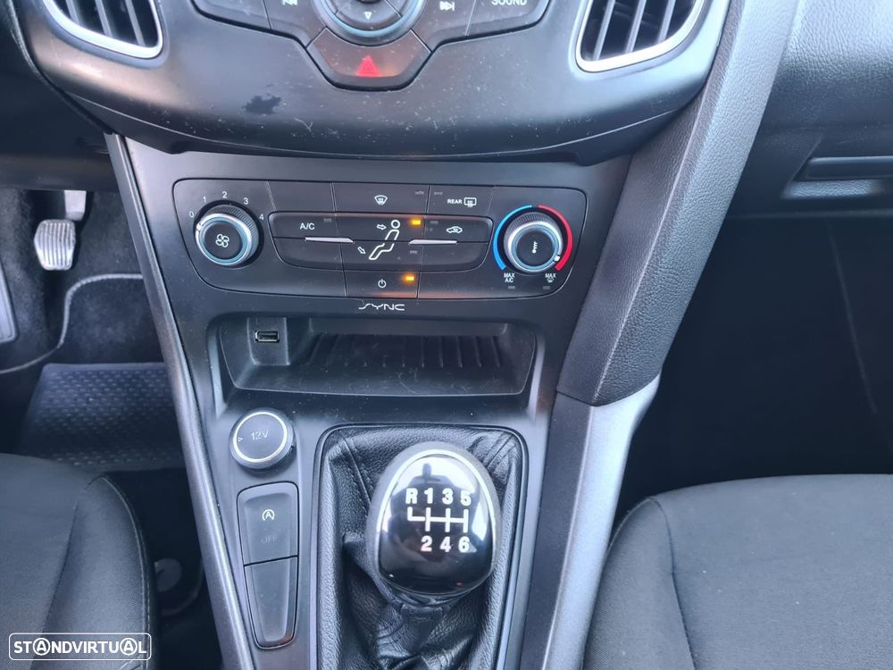 Ford Focus SW 1.5 TDCi Trend ECOnetic - 9