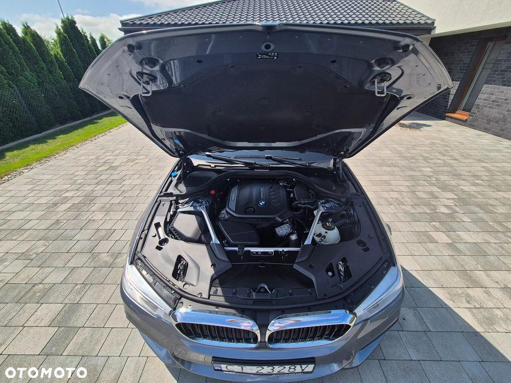 BMW Seria 5 520d xDrive M Sport sport - 36