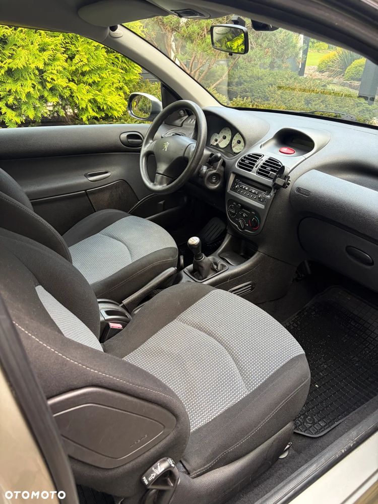 Peugeot 206 1.1 X-Design - 4