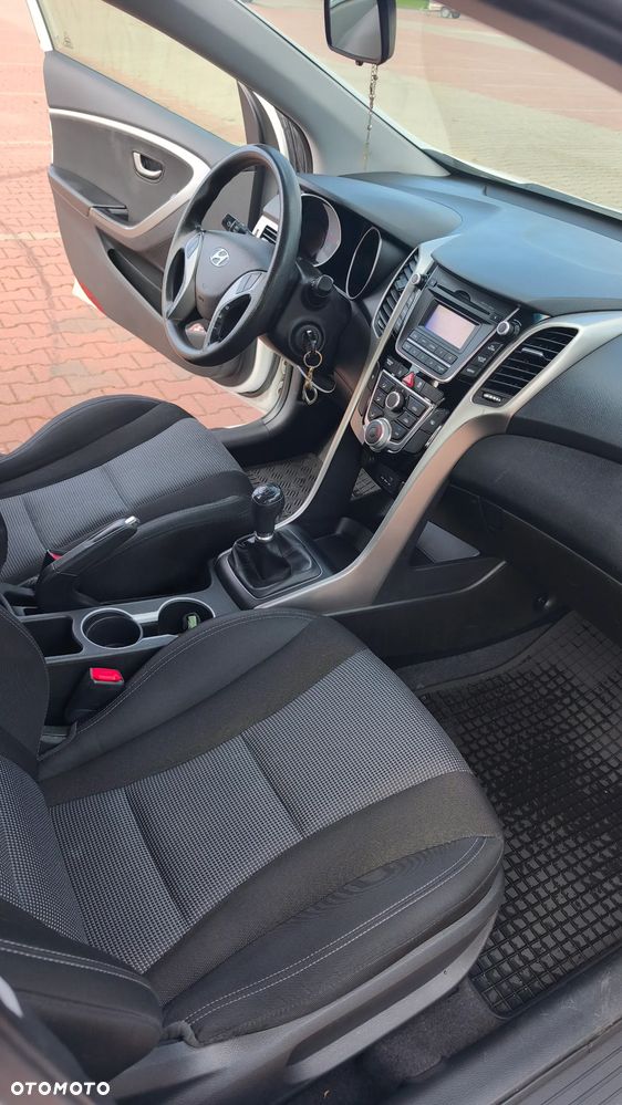 Hyundai i30 1.6 CRDi Classic - 11